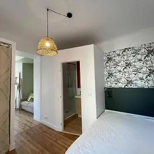  Appartement 2 Min Halles, 3 Min Plages, Plein Centre.