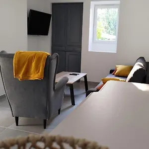 https://maison-peyrieu.hotels-rhonealpes.com